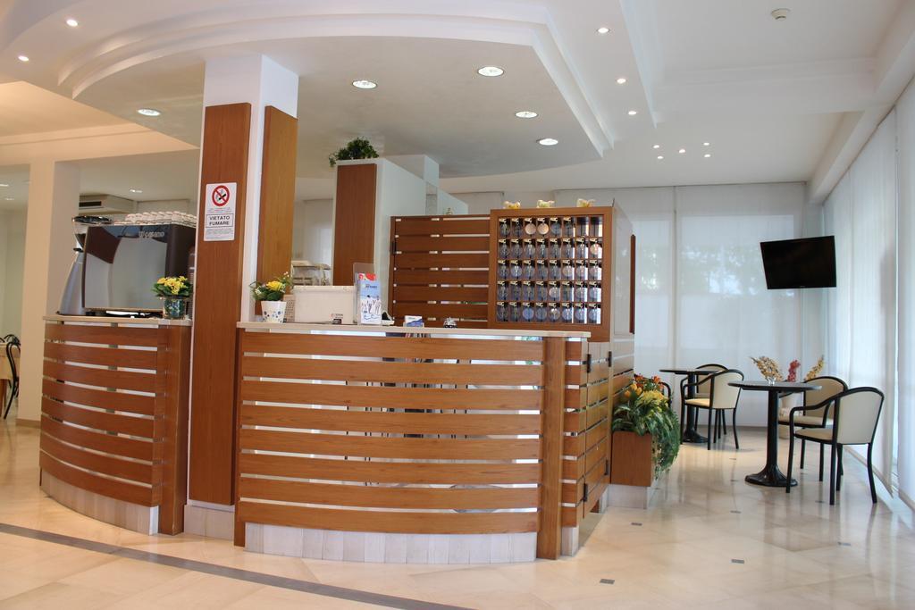 Hotel Massimo Riccione Zewnętrze zdjęcie