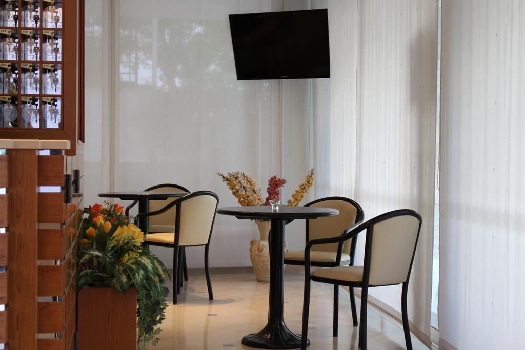 Hotel Massimo Riccione Zewnętrze zdjęcie