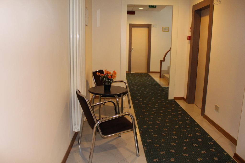Hotel Massimo Riccione Zewnętrze zdjęcie