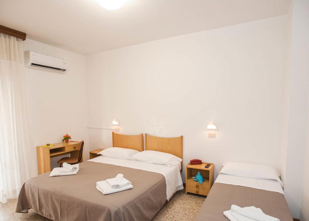 Hotel Massimo Riccione Zewnętrze zdjęcie
