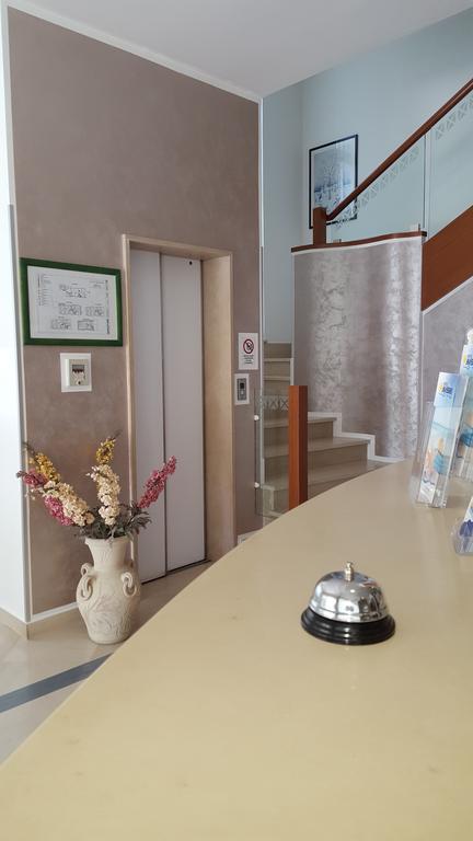 Hotel Massimo Riccione Zewnętrze zdjęcie